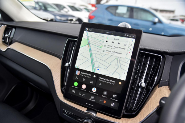 2025 MY26 Volvo XC60 UZ Ultra B5 Dark SUV Image 7