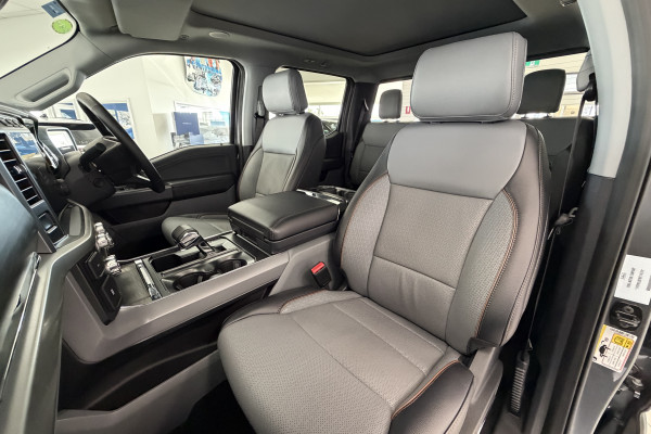 2024 Ford F-150  Lariat Dual Cab Image 18