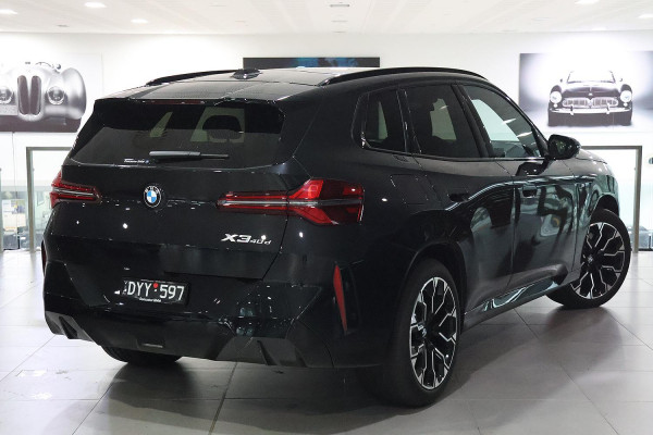 2025 BMW X3 G45 40d xDrive SUV image 4