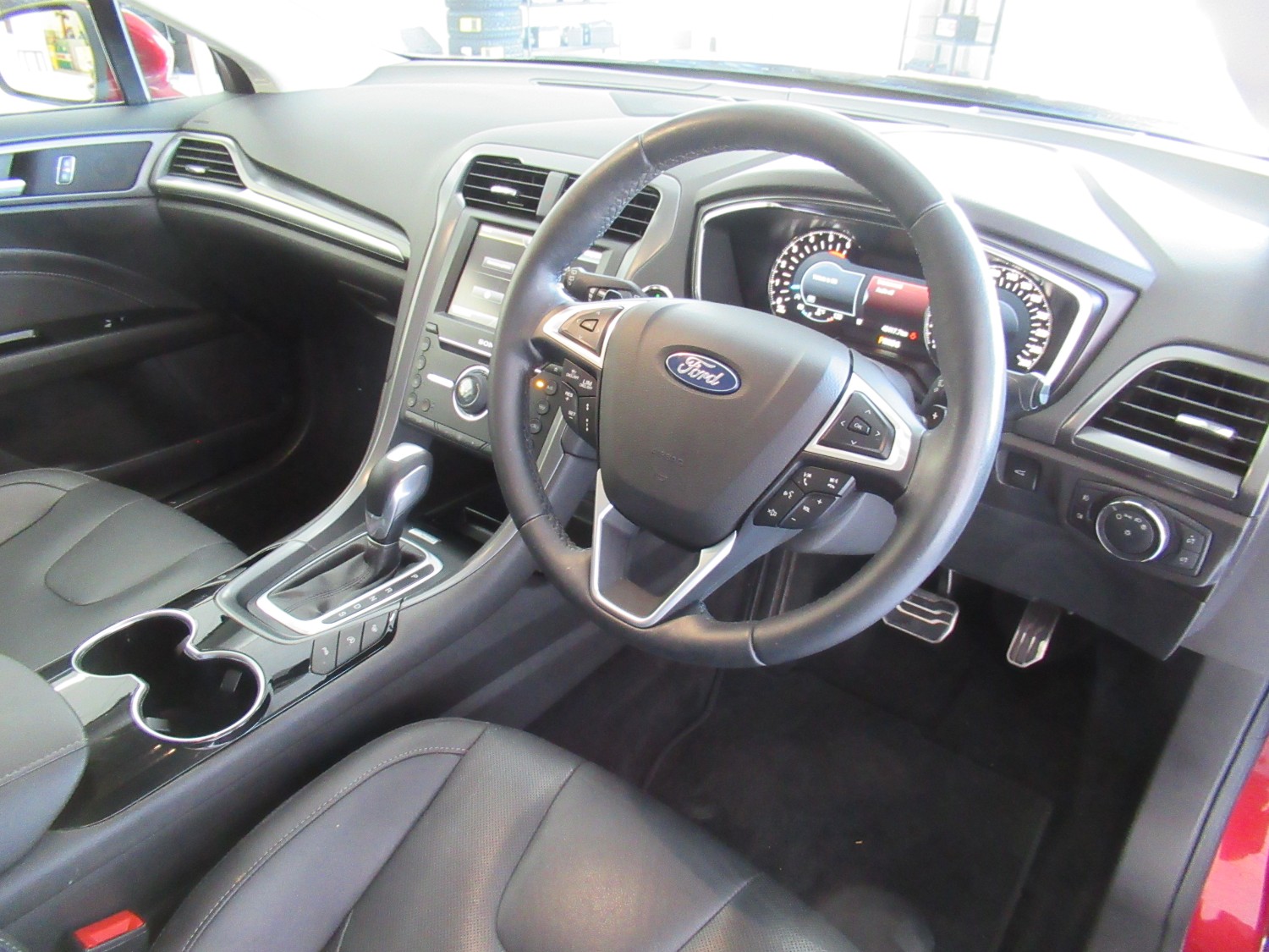 2016 Ford Mondeo MD TITANIUM Hatch Image 12