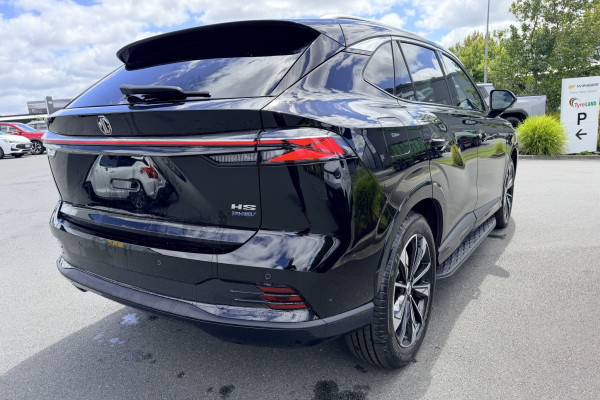 2026 MG HS Super Hybrid Essence SUV Image 5