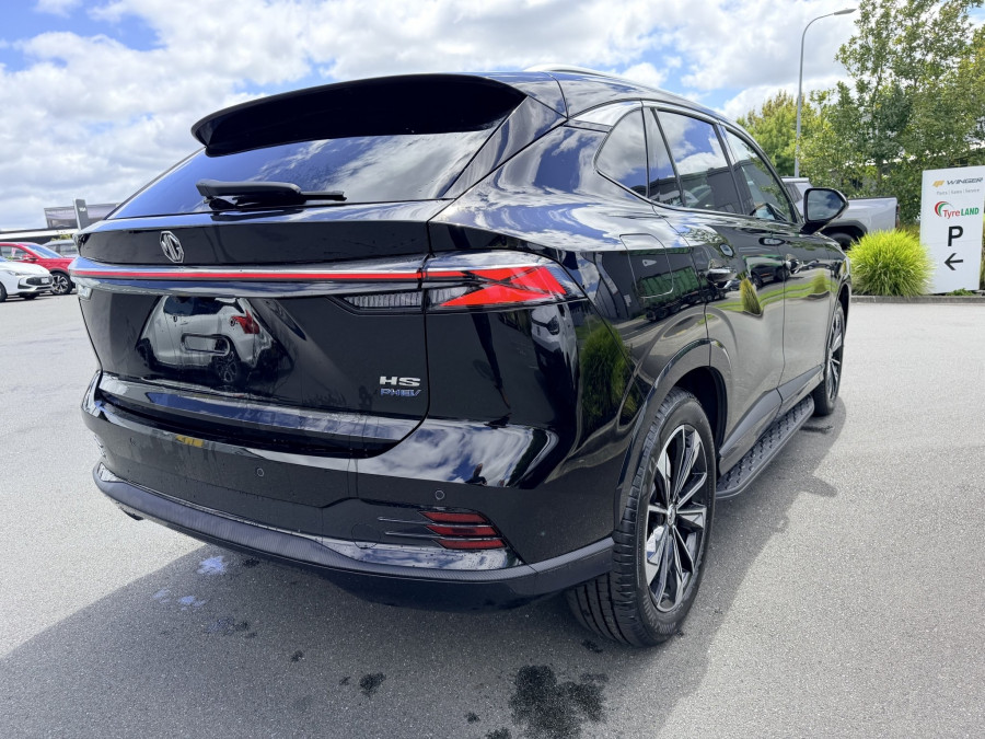 2026 MG HS Super Hybrid Essence SUV Image 5