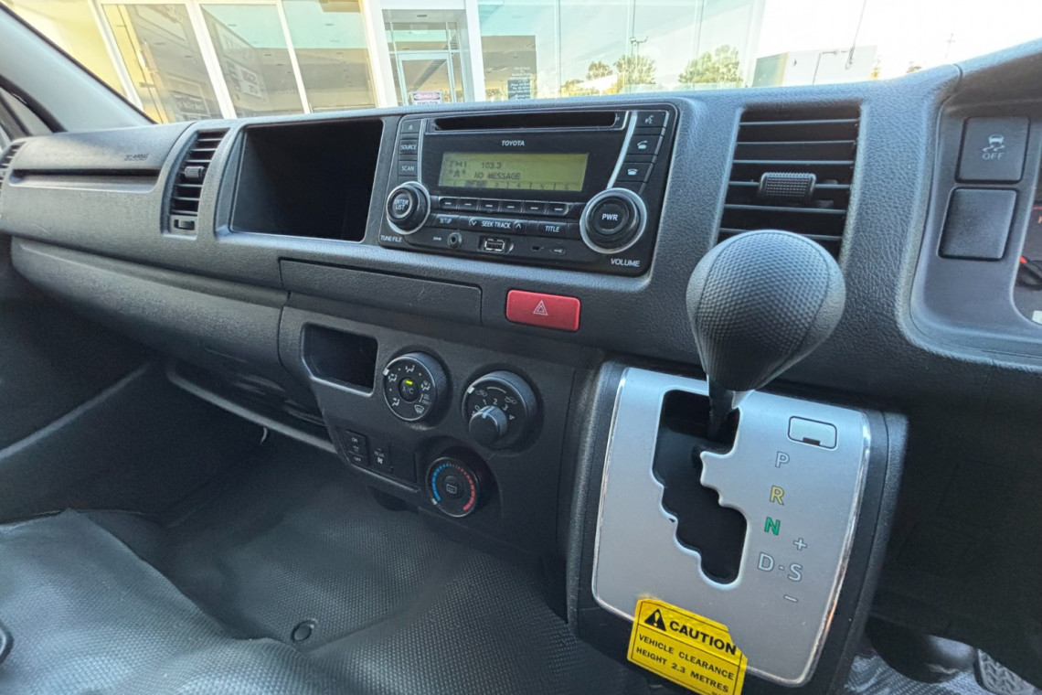 2015 Toyota HiAce TRH223R Commuter Bus Image 19