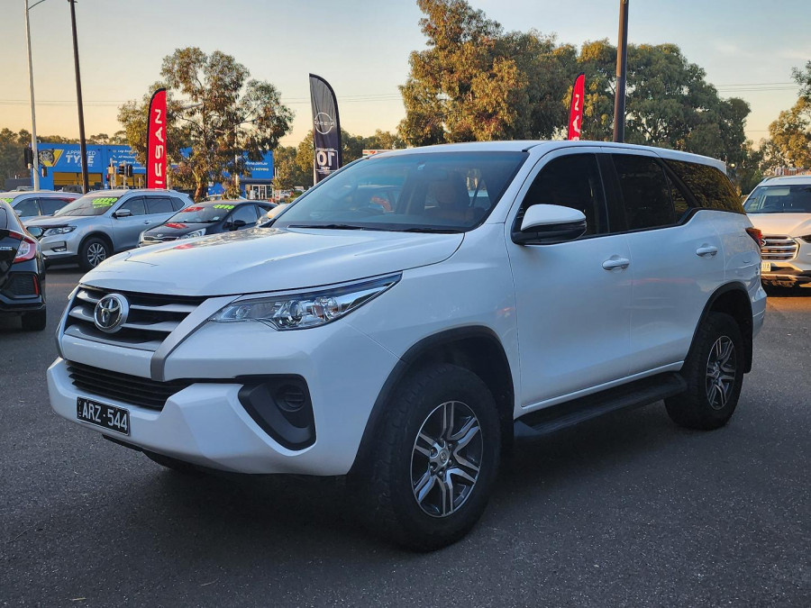 2017 Toyota Fortuner GUN156R GX SUV Image 3