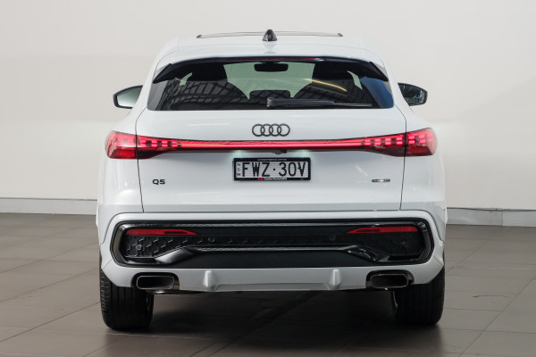2026 Audi Q5 TFSI Sport SUV image 5