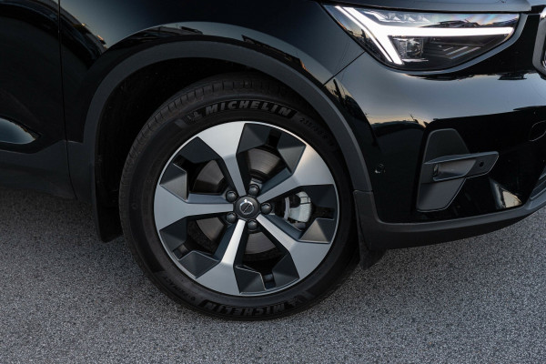 2025 MY26 Volvo XC40 XZ Ultra B4 Bright SUV Image 10