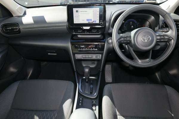 2025 Toyota Yaris Cross MXPJ10R GX SUV Image 5