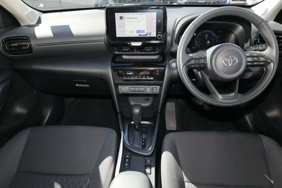 2025 Toyota Yaris Cross MXPJ10R GX SUV Image 5