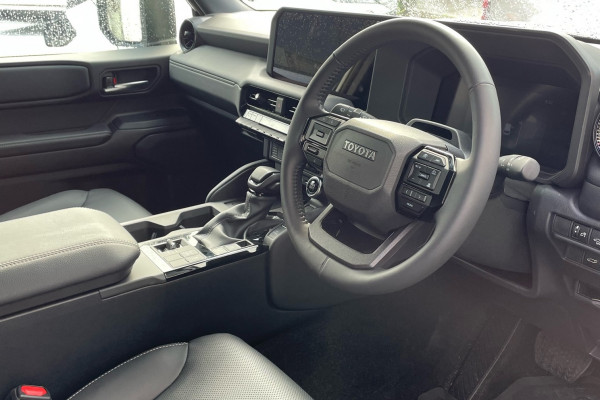 2024 Toyota LandCruiser Prado GDJ251R GXL SUV Image 5