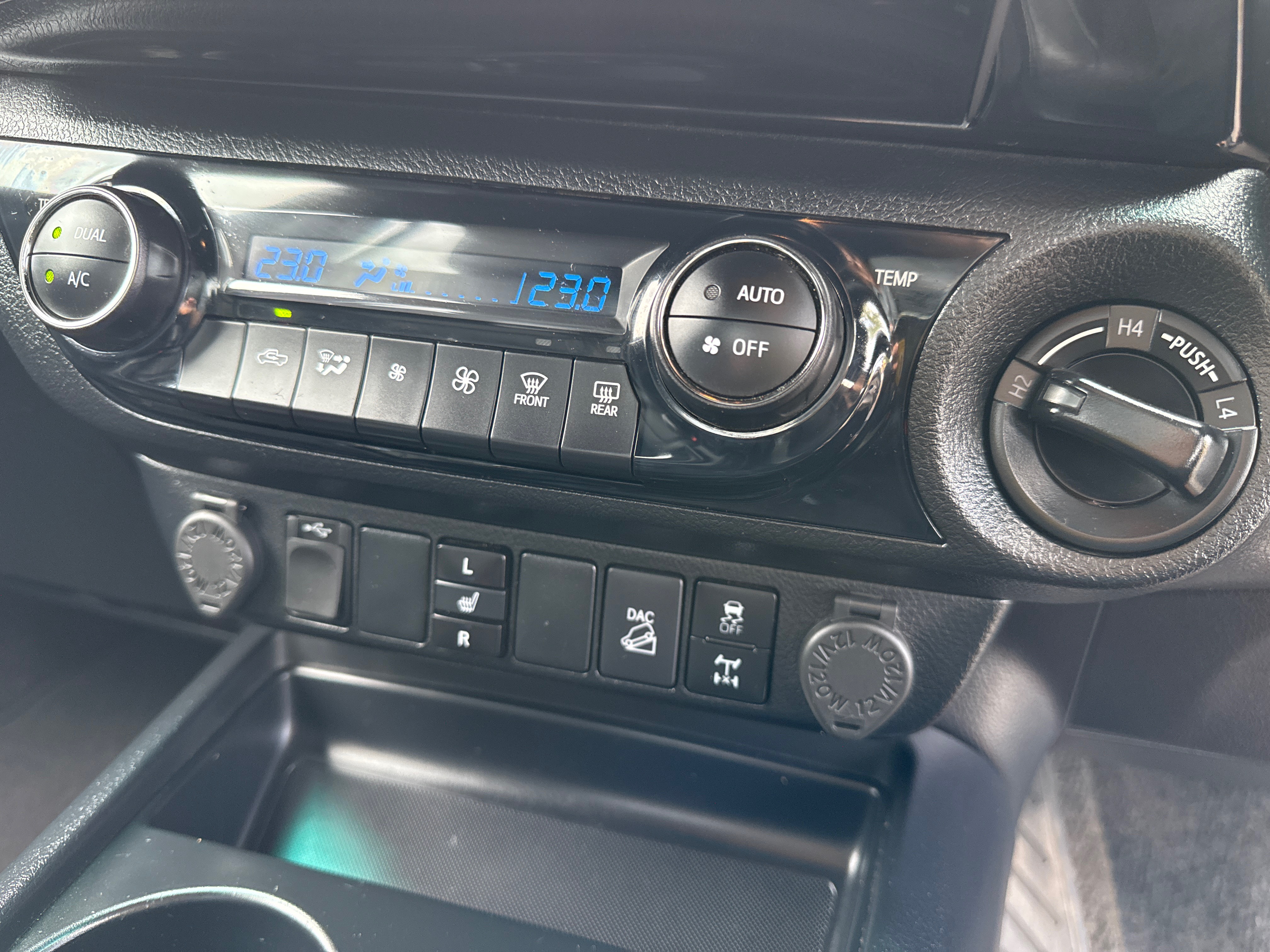 2023 Toyota HiLux GUN126R Rogue Ute Image 27