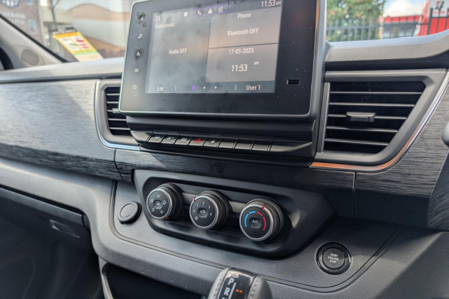 2023 Renault Trafic X82 Premium Van Image 10
