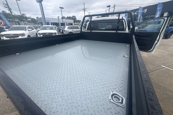 2025 MY26 Ford Ranger Super Duty   Cab Chassis Image 15