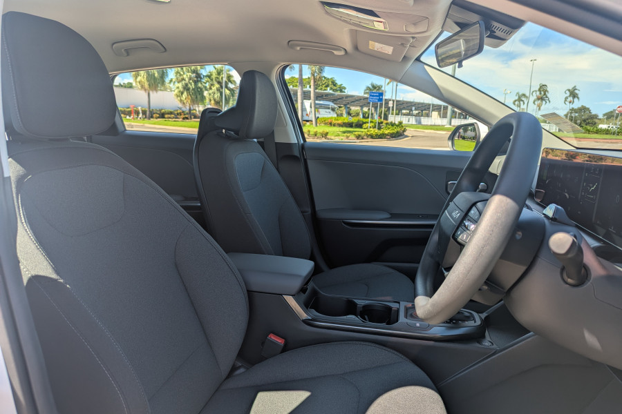 2024 MY25 Kia K4 CL4m S Sedan Image 9