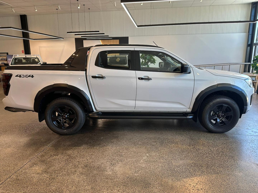 2026 MY25.5 Isuzu D-MAX RG X-TERRAIN Ute Image 3