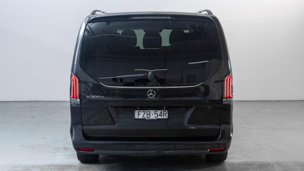 2025 Mercedes-Benz V-Class 447 V300 Exclusive People Mover image 3