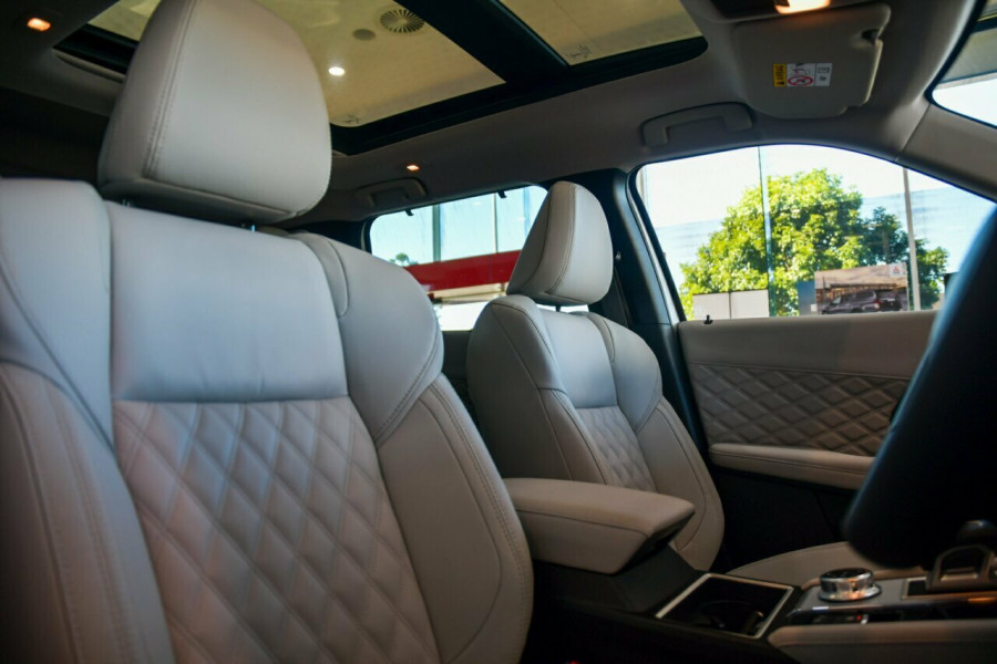 2024 Mitsubishi Outlander ZM Exceed SUV Image 20