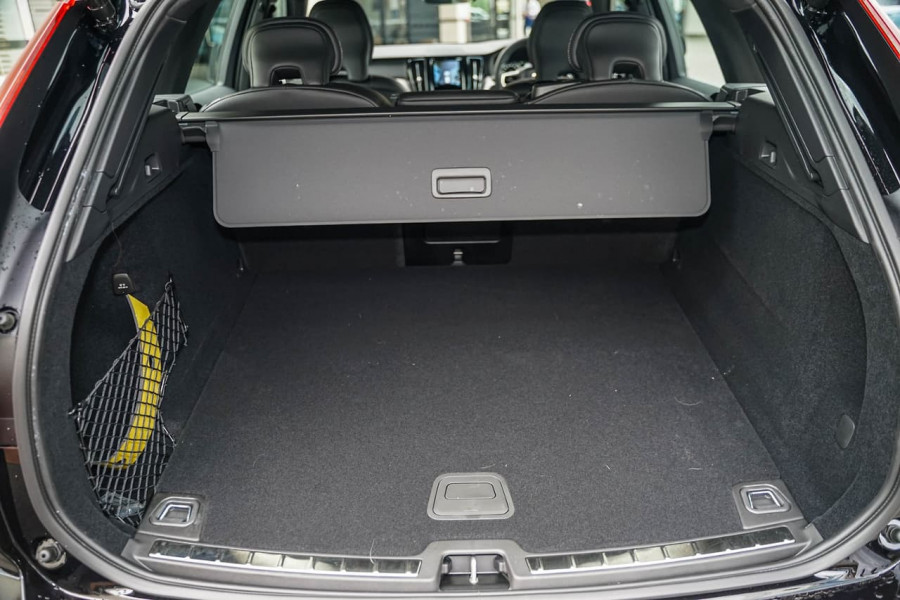 2020 MY21 Volvo XC60 UZ T6 R-Design Suv Image 9