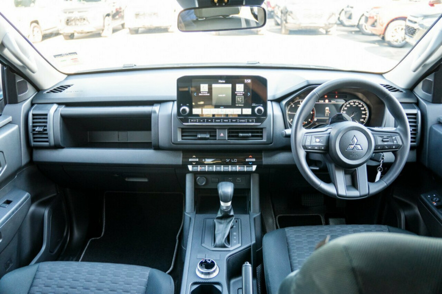 2024 Mitsubishi Triton MV GLX Ute Image 17