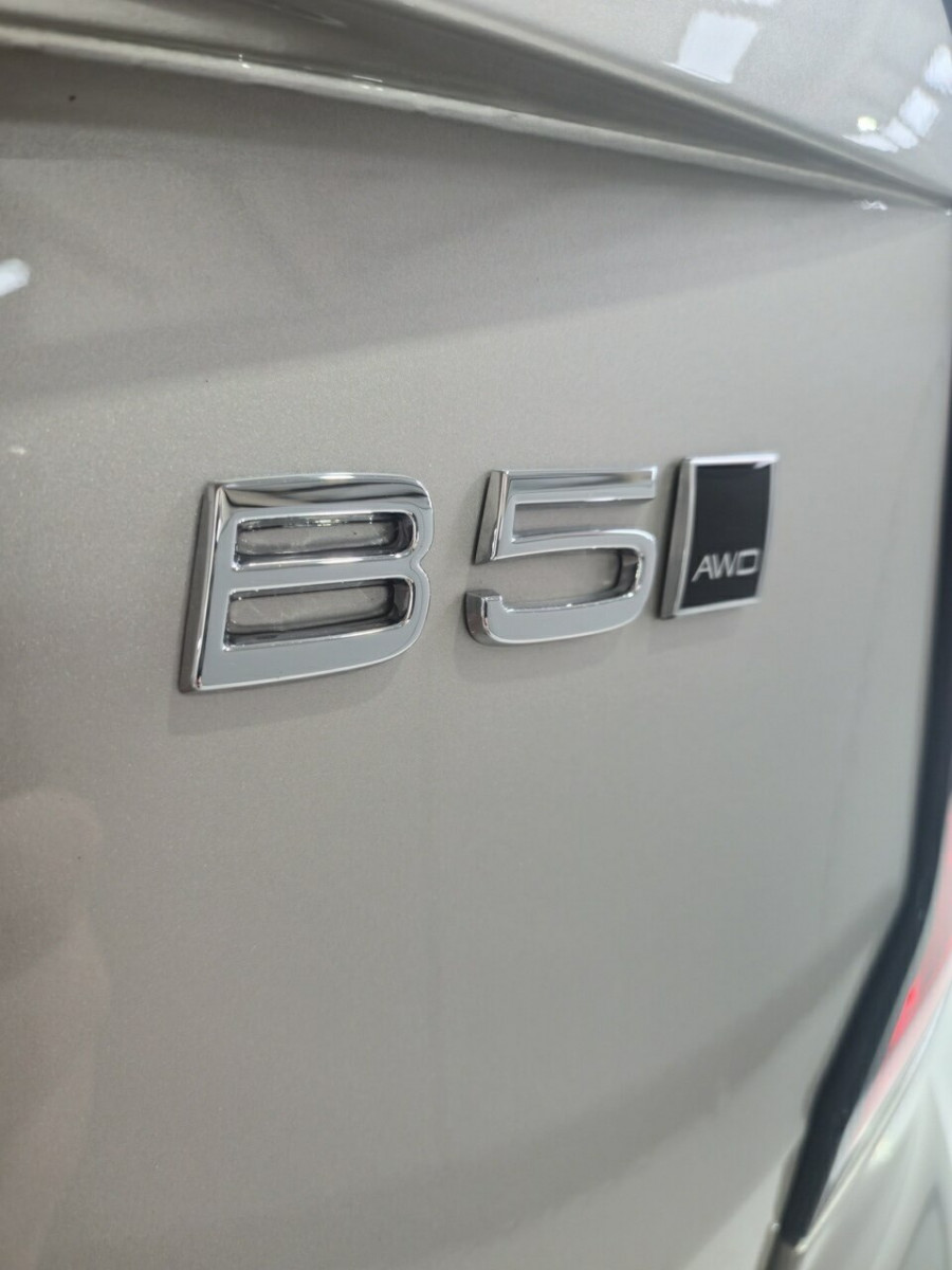 2024 MY25 Volvo XC90 L Series Ultra B5 Bright SUV Image 9