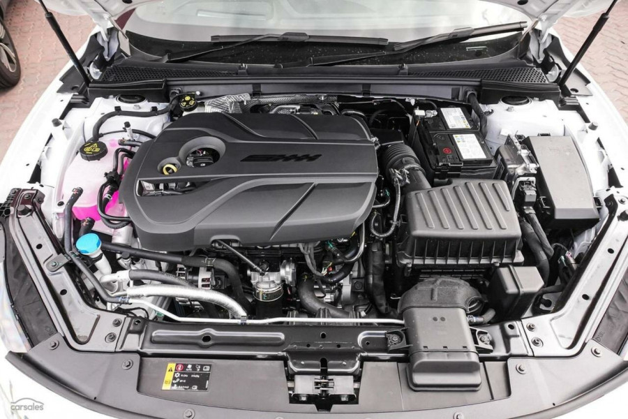 2026 MY25 MG MG7 IP42 Essence Sedan Image 9