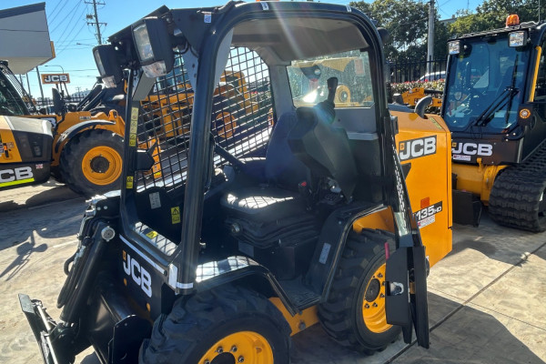 2025 JCB WHL SKID STEER LDR Wheeled Skidsteer Loader Image 1