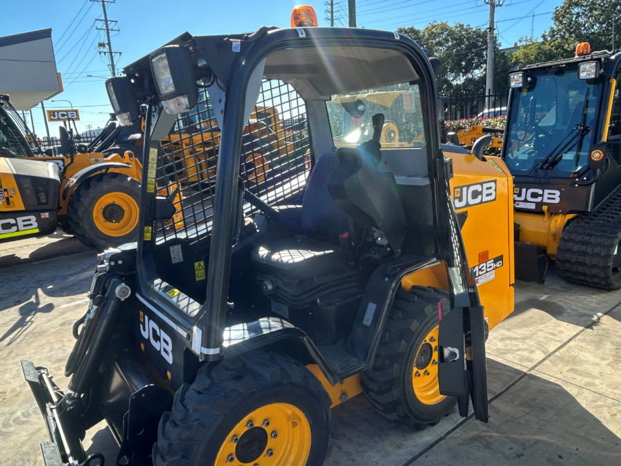 2025 JCB WHL SKID STEER LDR Wheeled Skidsteer Loader Image 1