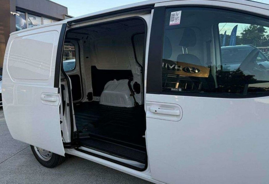 2026 MY27 Hyundai Staria Load US4.V4  Van Image 19