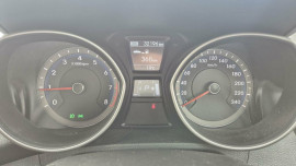 2013 Hyundai i30 GD2 Active Hatch image 14
