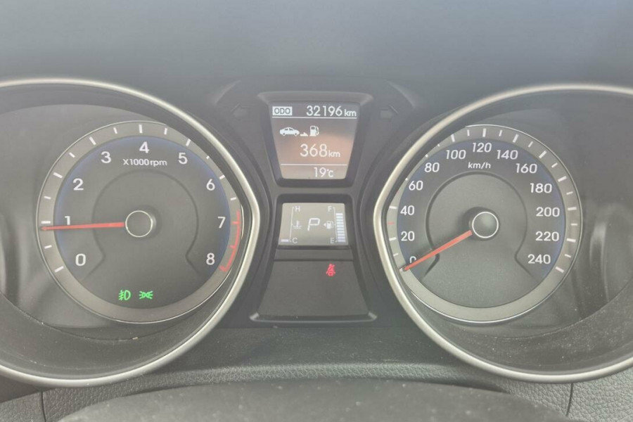 2013 Hyundai i30 GD2 Active Hatch Image 14