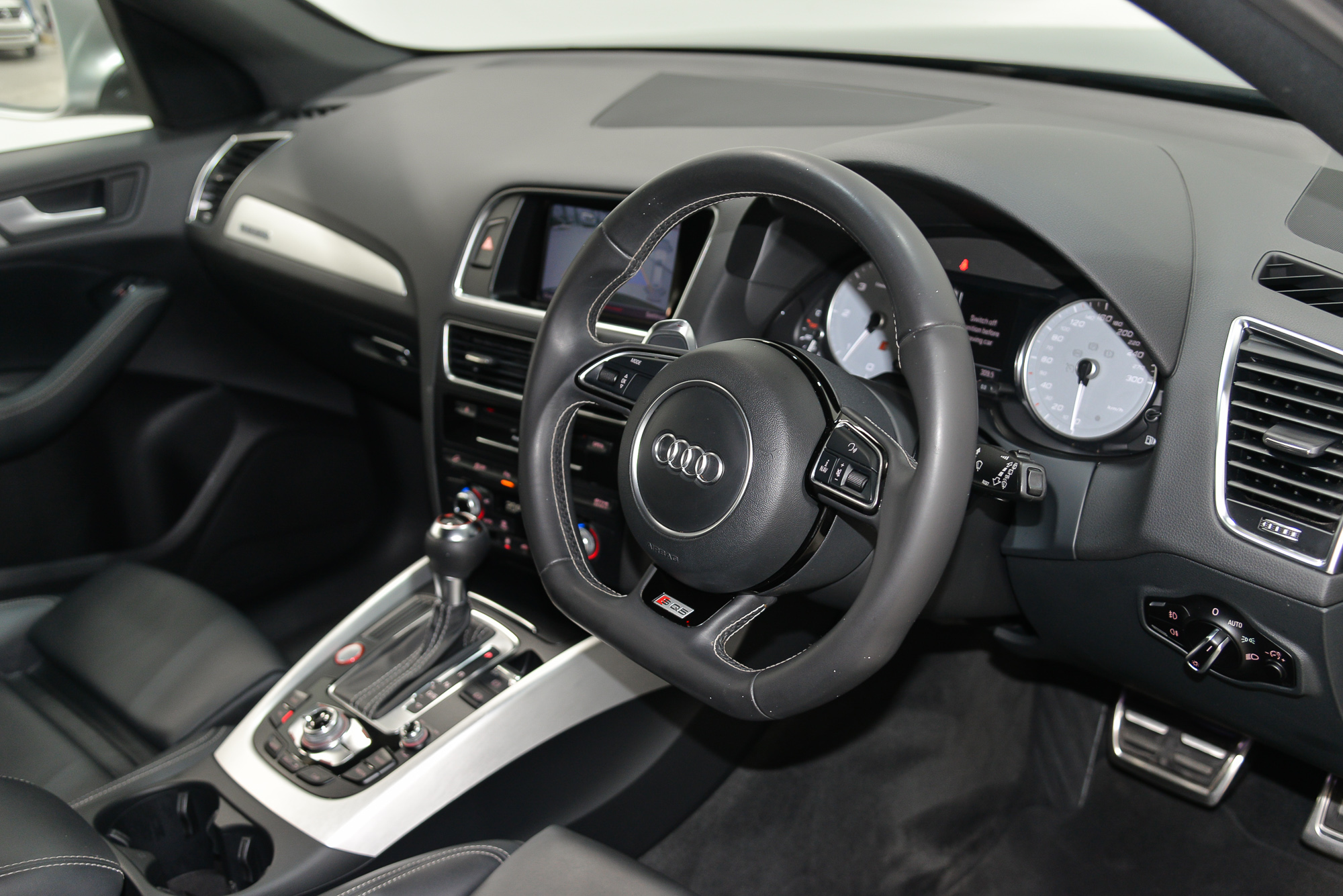 2014 Audi Sq5 Audi Sq5 3.0 Tdi Quattro Auto 3.0 Tdi Quattro SUV Image 13
