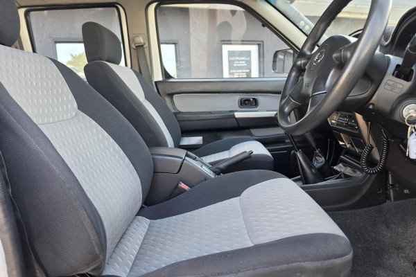 2014 Nissan Navara D22 ST-R Ute Image 18