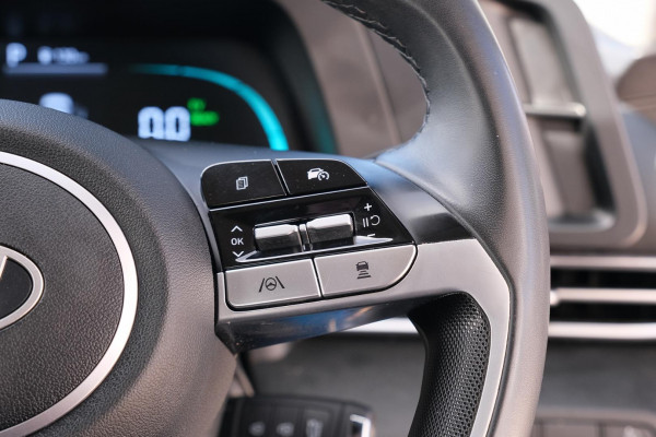 2024 Hyundai i30 CN7.V2 Hybrid Sedan Image 15