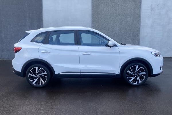 2026 MG ZS ZS32 Essence SUV Image 2