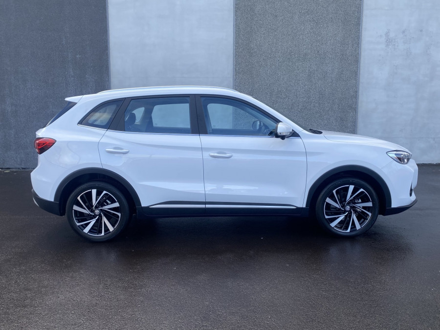 2026 MG ZS ZS32 Essence SUV Image 2