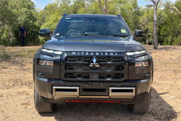 2026 Mitsubishi Triton MV Raider Ute Image 2