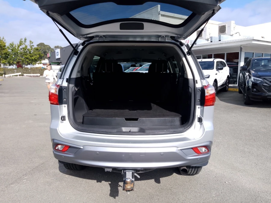 2020 MY19 Isuzu MU-X LS-U SUV Image 15
