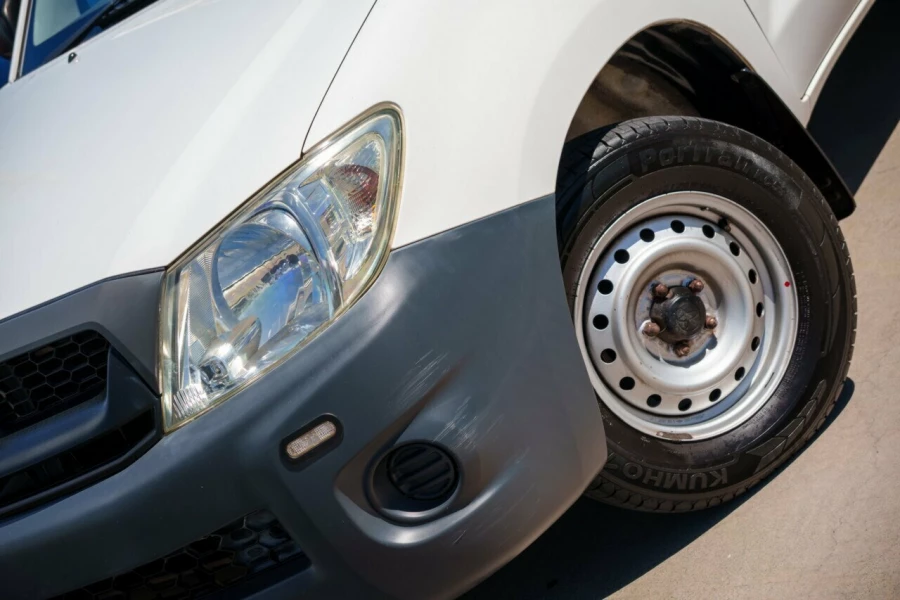 2009 Toyota HiLux TGN16R MY09 WorkMate Ute Image 6