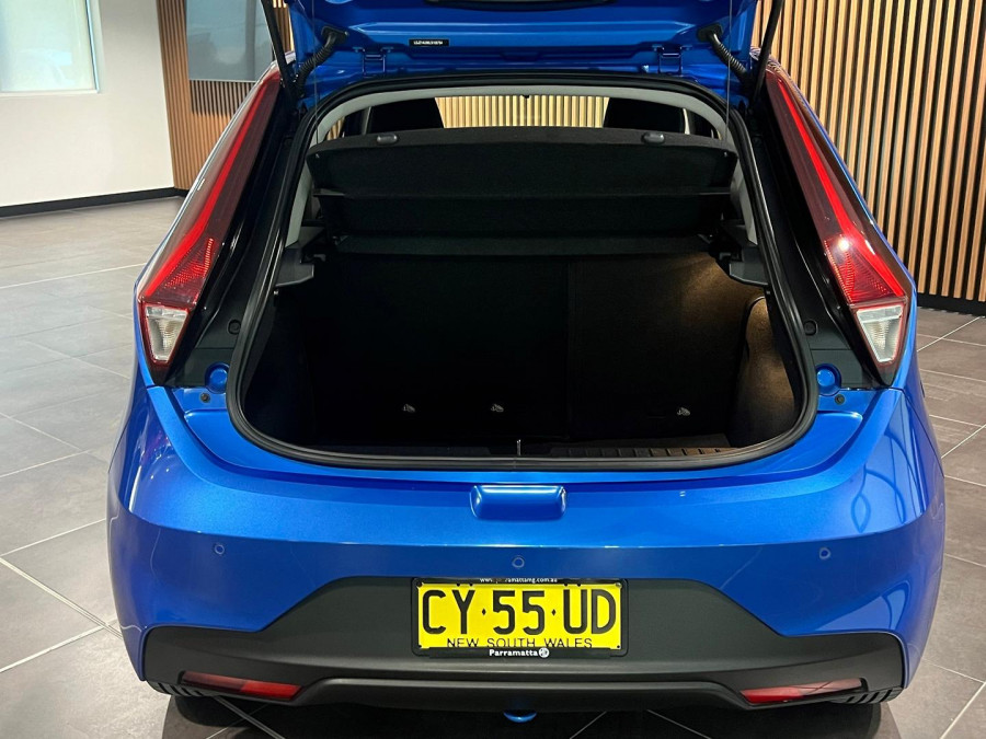 2020 MG MG3 SZP1 Core Hatch Image 9