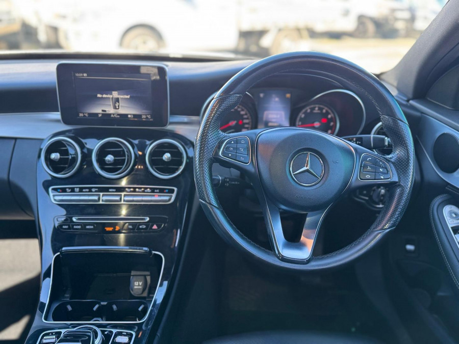 2015 Mercedes-Benz C-Class W205 C200 Sedan Image 12