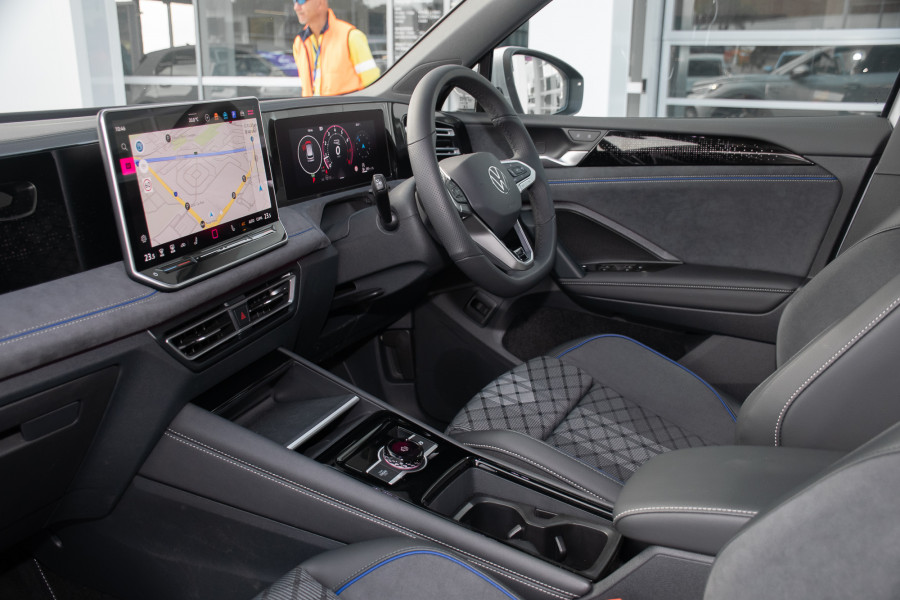 2026 Volkswagen Tiguan CT 150TSI R-Line SUV Image 8