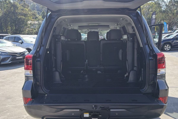 2019 Toyota LandCruiser VDJ200R VX SUV Image 27