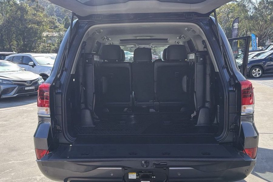 2019 Toyota LandCruiser VDJ200R VX SUV Image 27