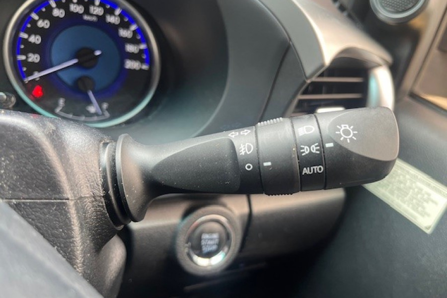 2019 Toyota HiLux  SR5 Ute Image 19