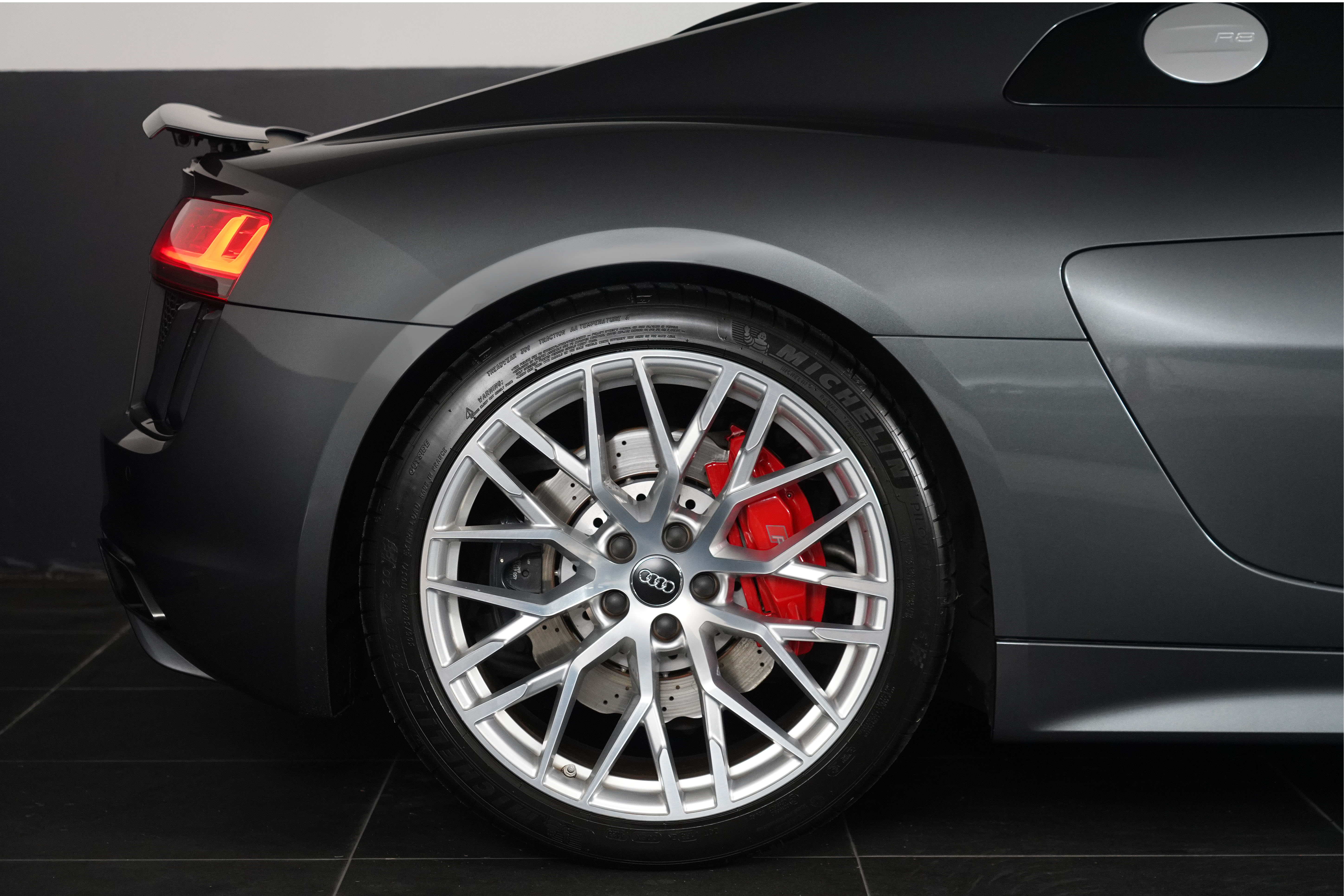 2018 Audi R8 V10 RWS  Coupe Image 26
