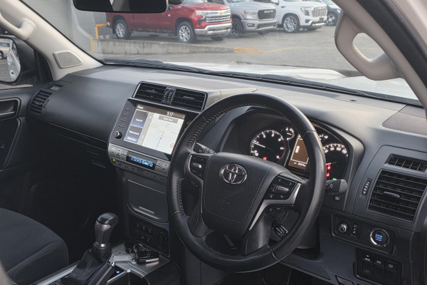 2023 Toyota LandCruiser Prado GDJ150R GXL SUV Image 11