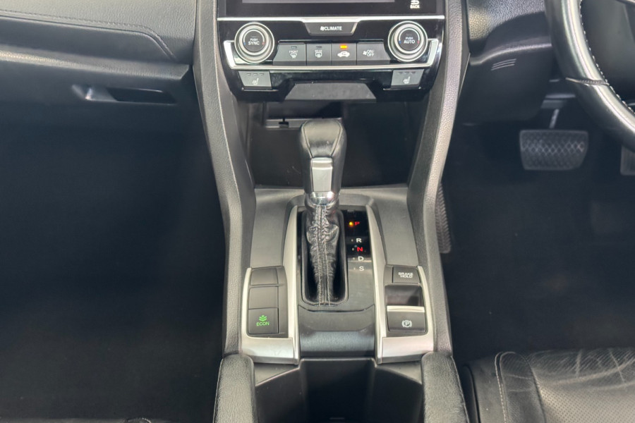2017 MY16 Honda Civic 10th Gen VTi-LX Sedan Image 11