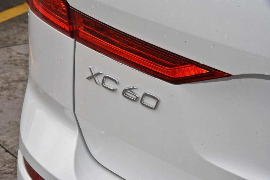 2023 Volvo XC60  Ultimate B6 Dark SUV Image 22