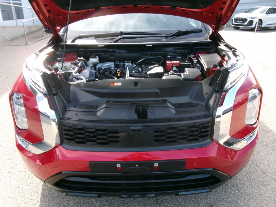 2023 MY24 Mitsubishi Outlander ZM Black Edition SUV Image 24