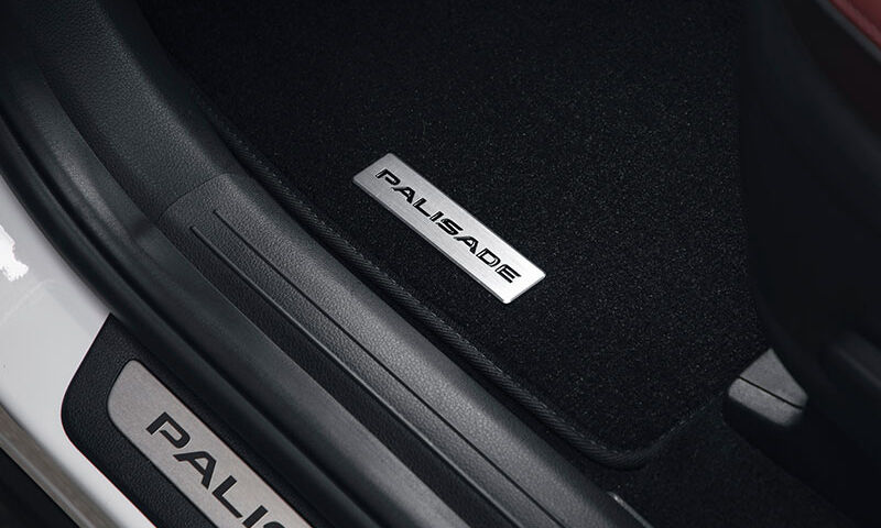 Tailored carpet mats - black 8 seater (3 rows)