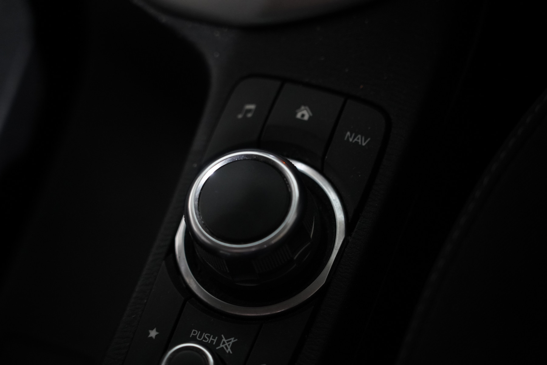 2018 Mazda CX-3 Maxx (Fwd) SUV Image 16